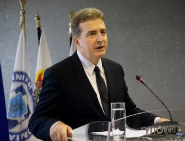 Στα κέντρα παραμονής αλλοδαπών σε Μόρια και Καρά Τεπέ ο Μ.Χρυσοχοΐδης